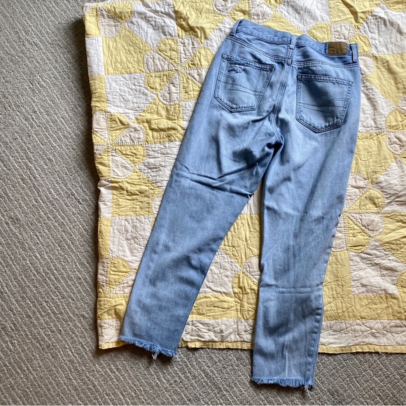 AE mom jean - Picture 5 of 12